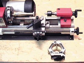 素材が振れるときは固定振止(オプション)を使用します。