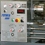 ＣＥに準拠した緊急停止機能を内蔵／デジタル表示