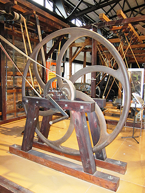 株式会社 東洋アソシエイツ | TOYOAS NEWS | 手回し動力旋盤