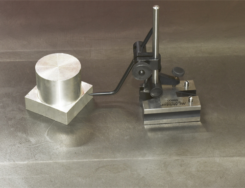 カーブ形状の針による変測的なケガキ